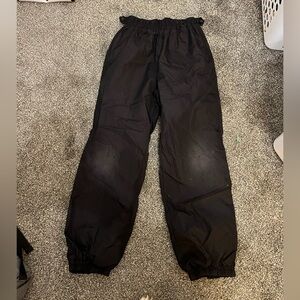 Columbia Black Snowpants with Elastic Waistband and Cuffs